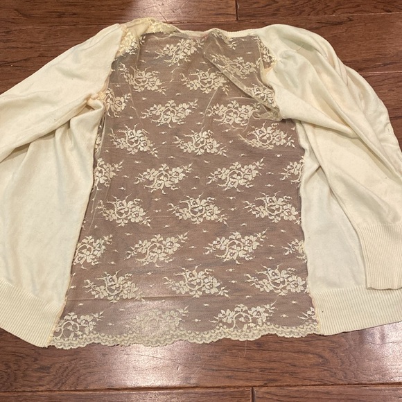 Pale Yellow Cardigan - Picture 4 of 5